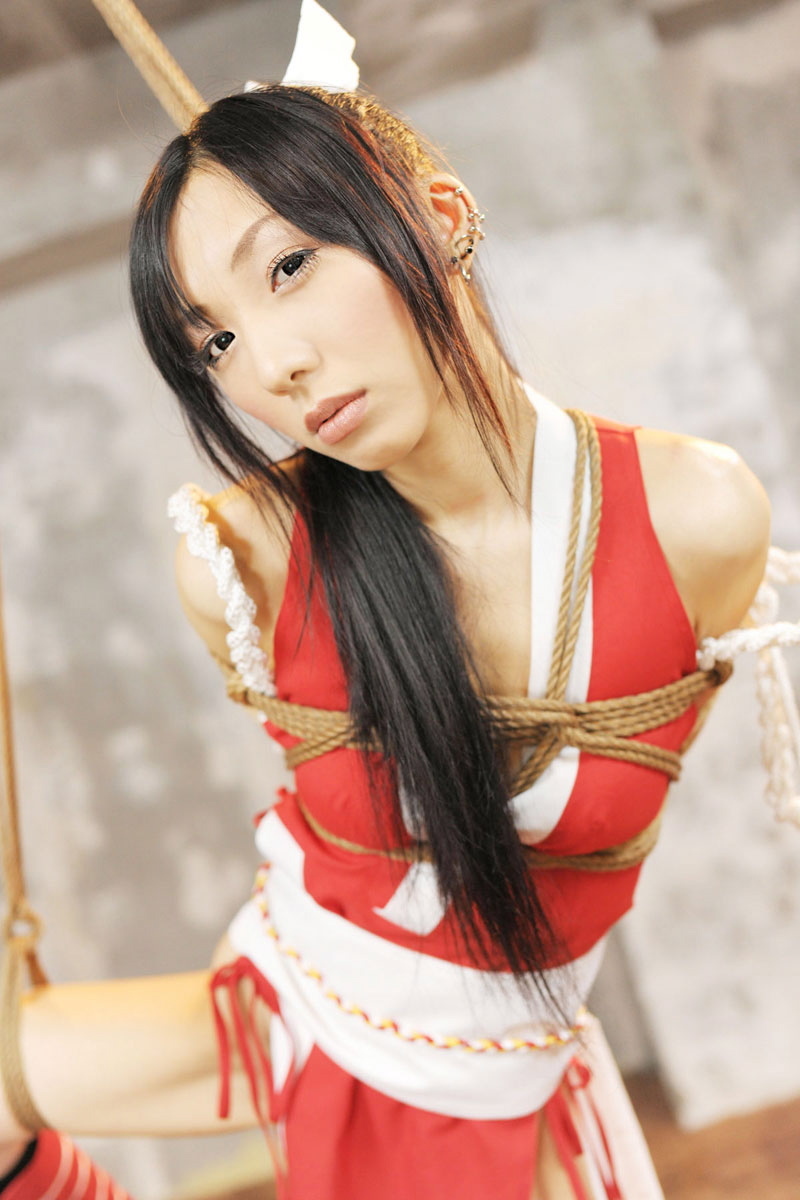 [Cosplay]  King Of Fighters - HOT B. Jennet & MAi Shiranui